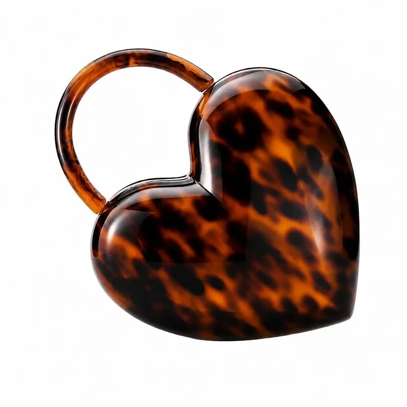 Women's Vintage Heart-Shaped Acrylic Clutch1